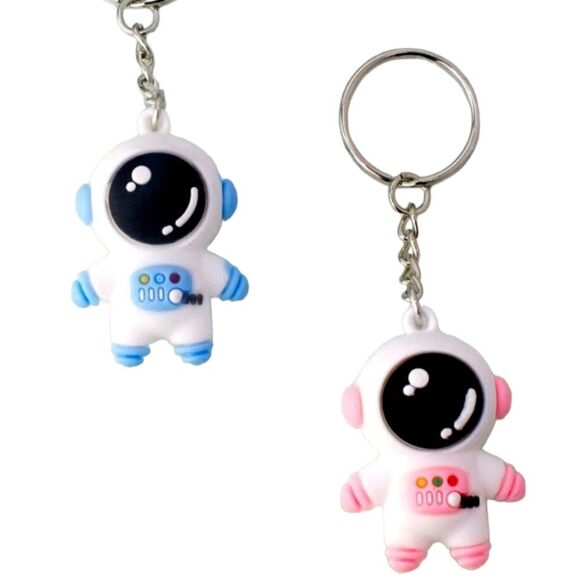 Astronaut Keychains  - Picture 4 of 4
